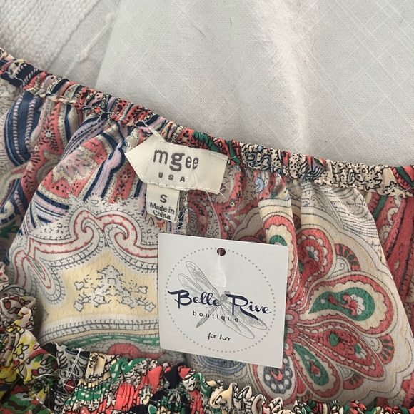 Umgee s light weight off the shoulder Paisley dress never been worn tag still on - Picture 4 of 6